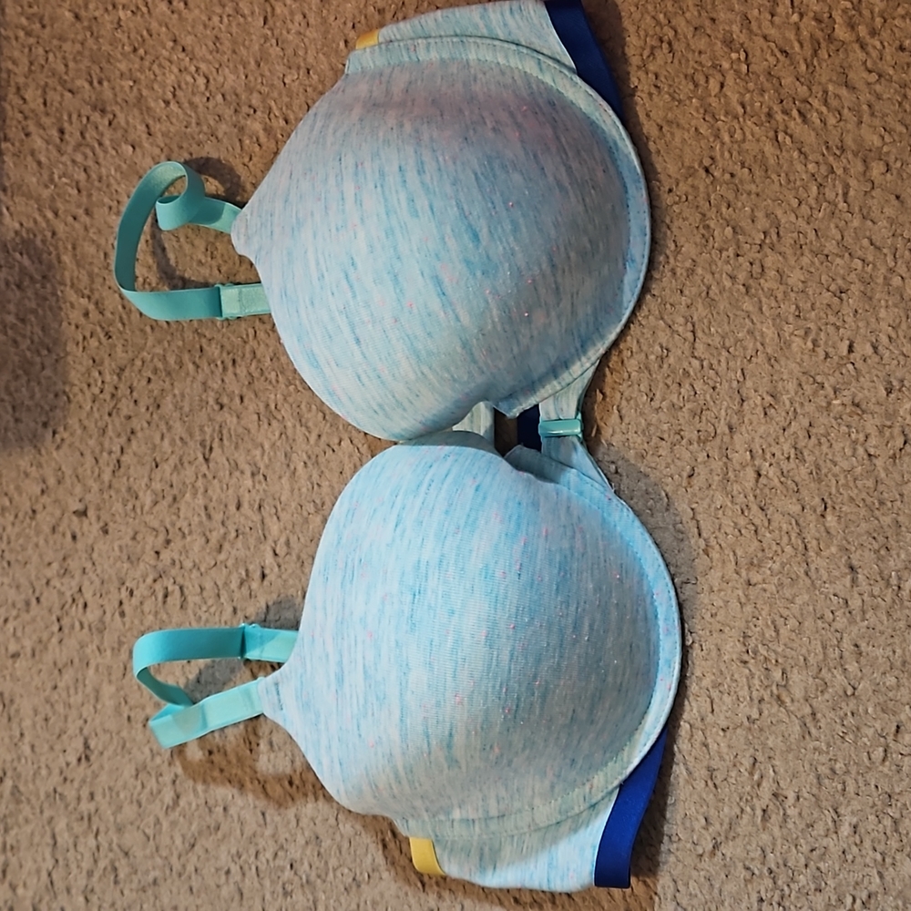 New Victoria Secret bra